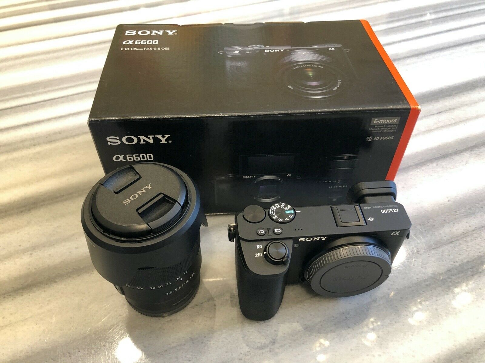 Sony Alpha a6600 24.2MP Mirrorless Camera - Unlit (with 18-135mm Lens ...