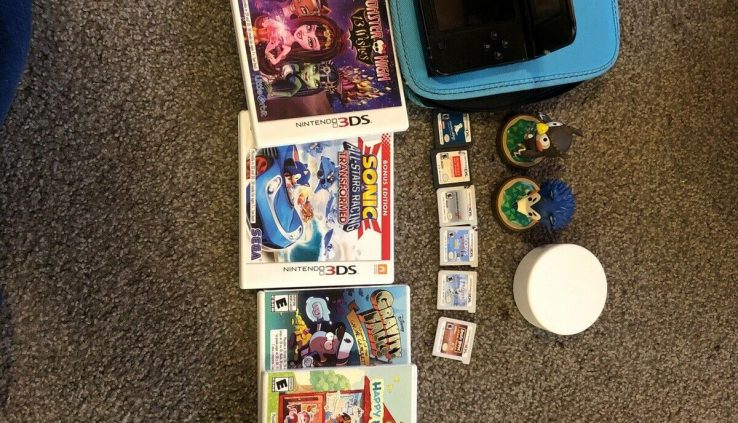 nintendo 3ds With Case And 10 Games