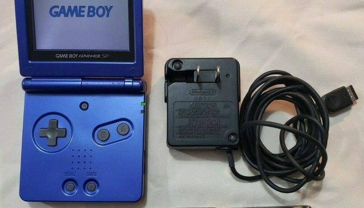 Working Nintendo Sport Boy Come SP Cobalt Blue – Ragged – With Charger – Examined!