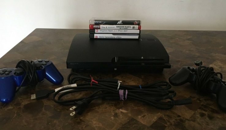 Playstation3 Console 120GB With 4 Games and a pair of Controllers.