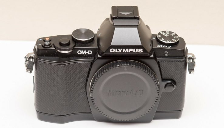 Olympus OM-D E-M5 16.1 MP Digital Digicam Body – Exc.+ – Shutter count 13,106.