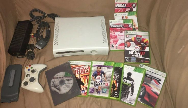 Microsoft Xbox 360 Full, 10 video games, NFL, MLB, CoD, Rainbow 6, 60GB HDD