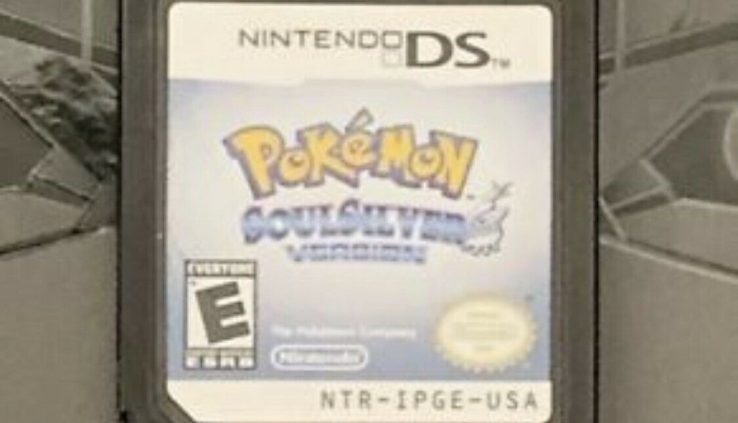 Pokemon: Soulsilver Model (Nintendo DS, Soul Silver, 2010) Authentic