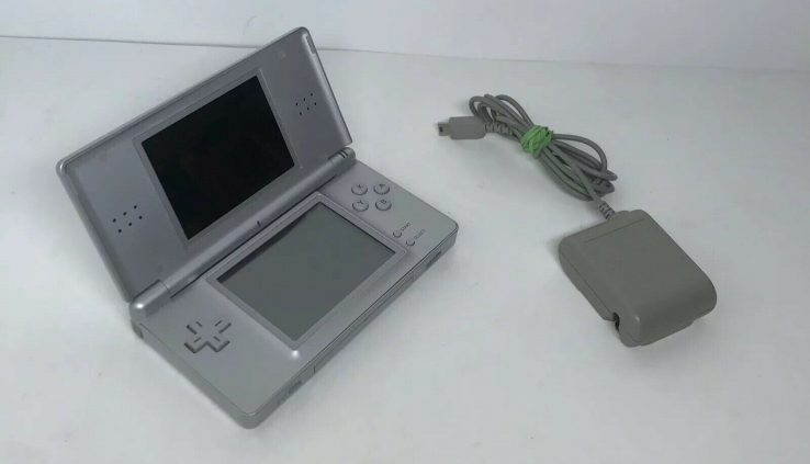 Nintendo DS Lite Silver Handheld Machine With Charger USG-001