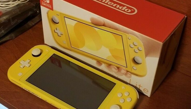 Nintendo Swap Lite Console – Yellow wOrzly Case and Tools