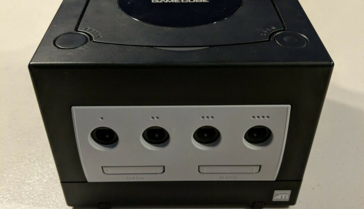 Nintendo GameCube Console entirely. Dol 001. Fully tested works
