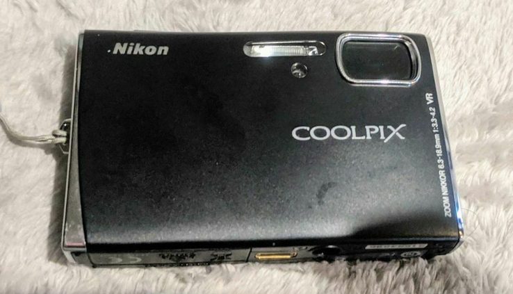 Nikon Coolpix S50 7.2MP Digital Digicam with 3x Optical Vibration Low cost Zoom
