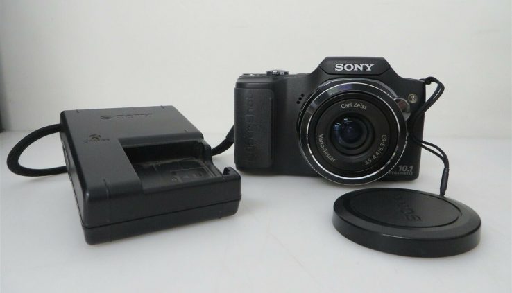 Sony Cybershot DSC-H20 10.1MP Digital Point and Shoot Digicam