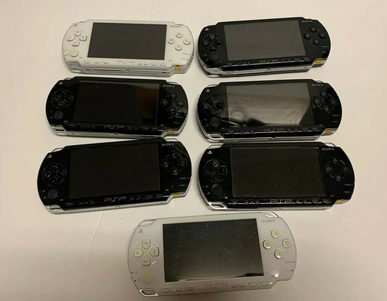 Sony PSP 1000 Handheld Machine With Games on 