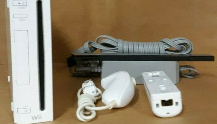 Nintendo Wii White Console (NTSC) TESTED WORKS Plays GameCube Games