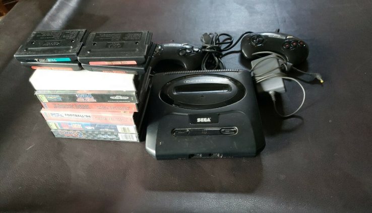 SEGA MK-1631 Genesis Game Console / 10  recreation Bundle