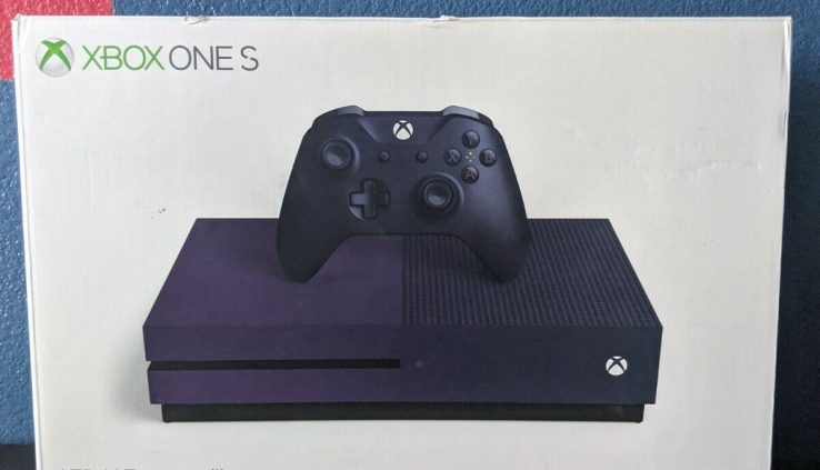 Xbox One S 1TB Console Fortnite Fight Royale Particular Edition *NO CODE INCLUDED*