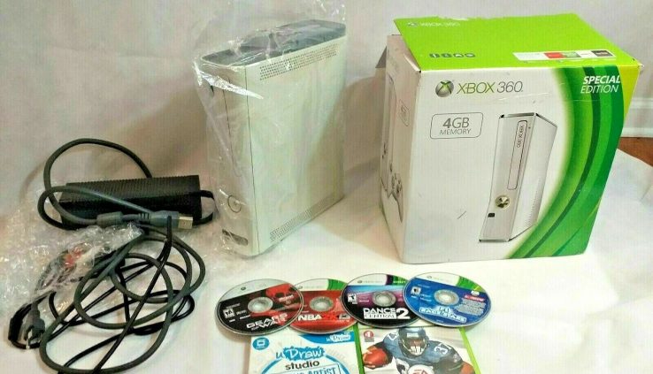 Xbox 360 4GB Particular Edition White model + video games sports actions racing shoot LOT