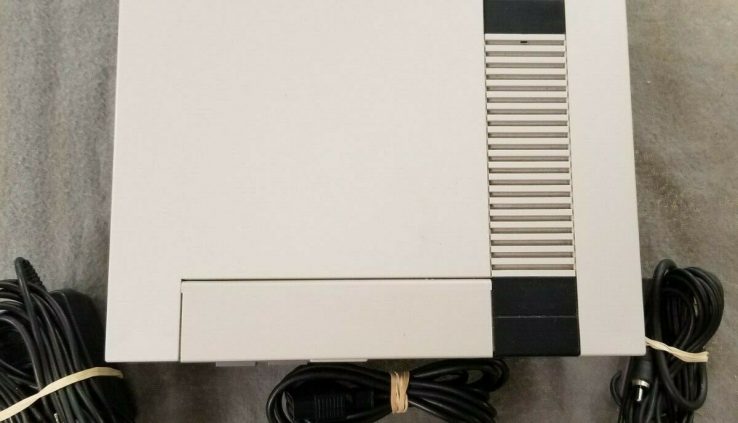 Nintendo NES Machine + 33 GAMES + NEW PIN + EXTRAS