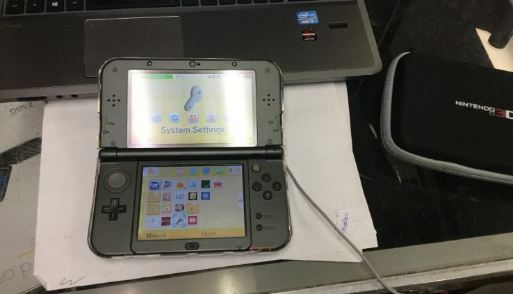 Nintendo Handhelds 3DS XL Gray  w/ video games
