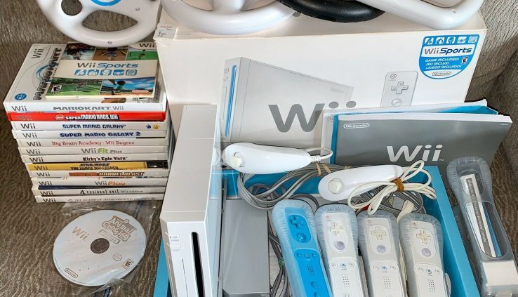 HUGE MARIO KART Bundle Nintendo Wii Console 14 Video games 4 Controllers