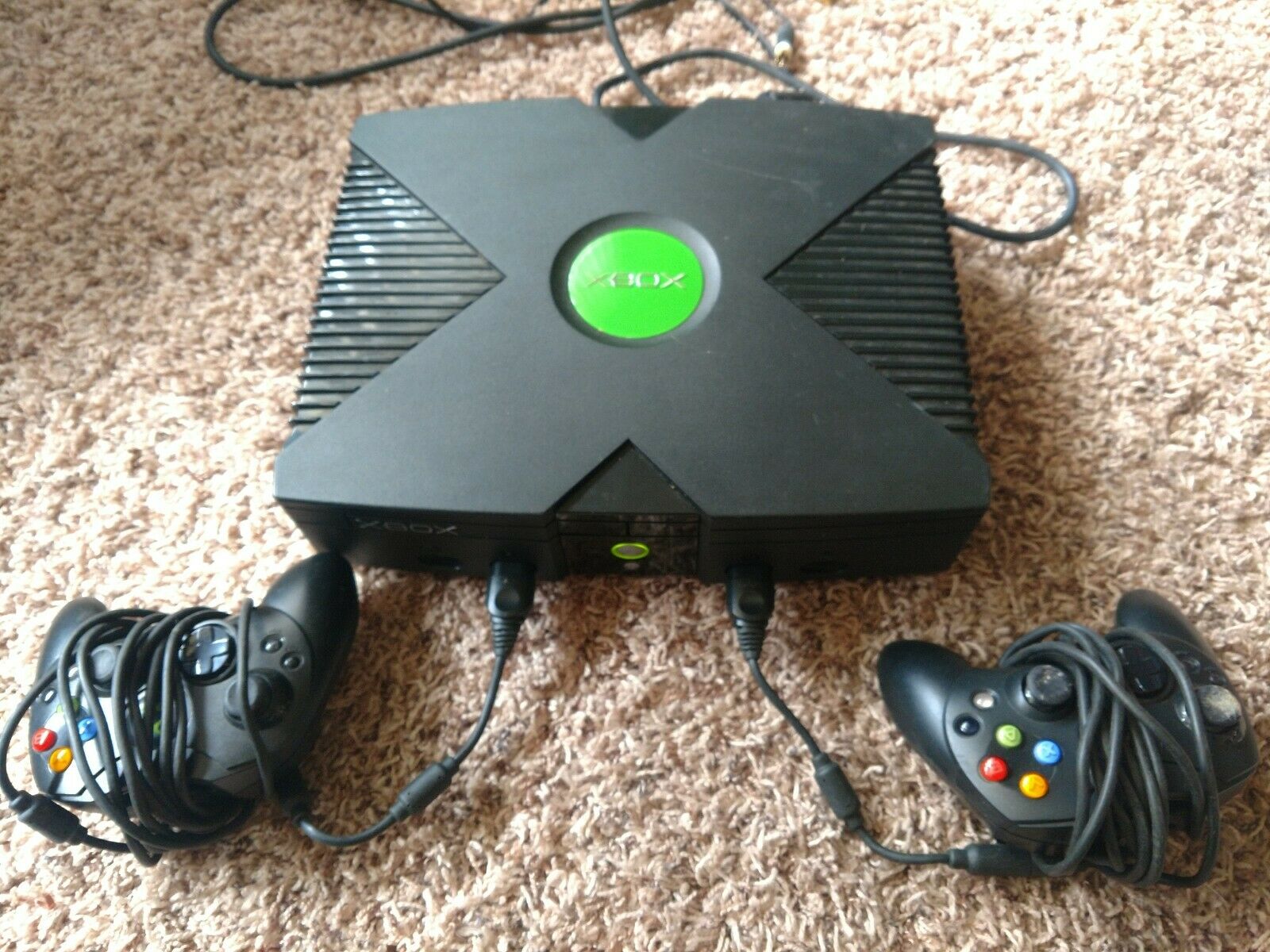 XBOX CONSOLE WITH 2 CONTROLLERS, 3 GAMES & CORDS FROM YEAR 2002 TESTED ...