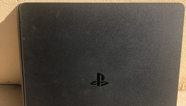 PlayStation 4 Slim 500GB Console