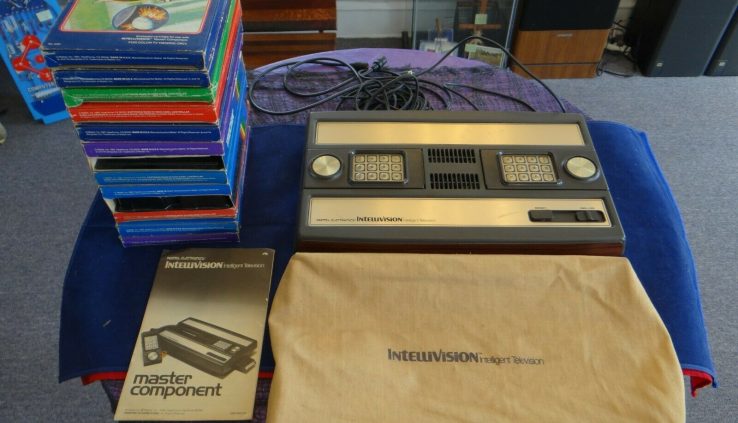 Classic 1979 Mattel Intellivision Console Mannequin 2609 With 13 Games