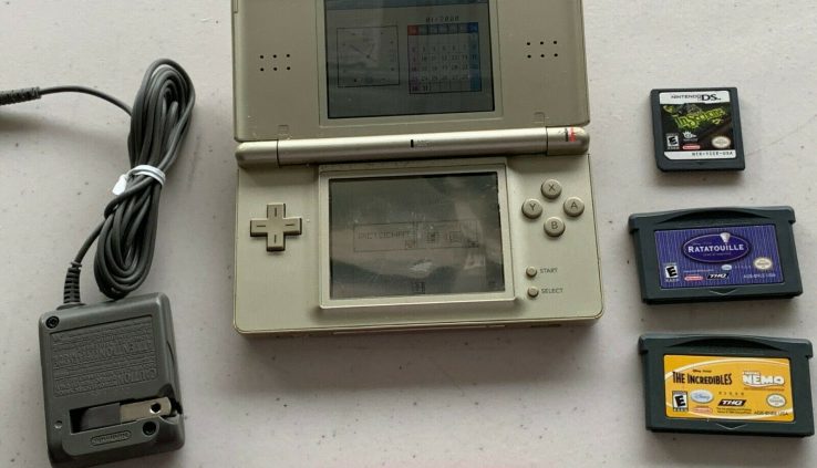 Nintendo DS lite SILVER USG-001 Gadget Bundle – Wall Charger + 3 GAMES – Pen