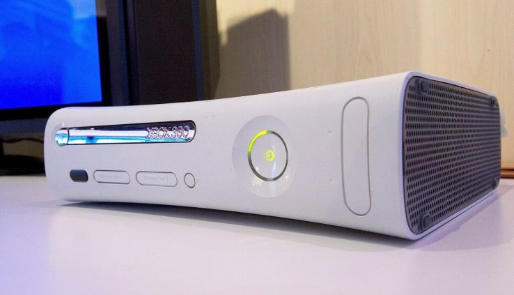 Xbox 360 White Core Console Video Game Gadget Falcon Model