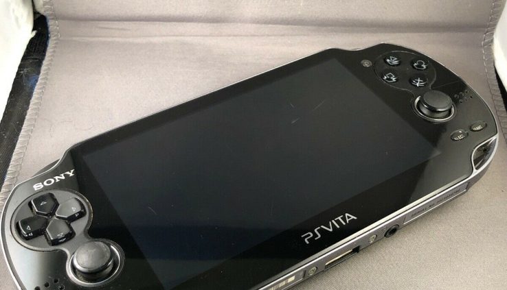 SONY PS VITA  PCH-1001  Console w/ Charger 8 GB Memory Card.
