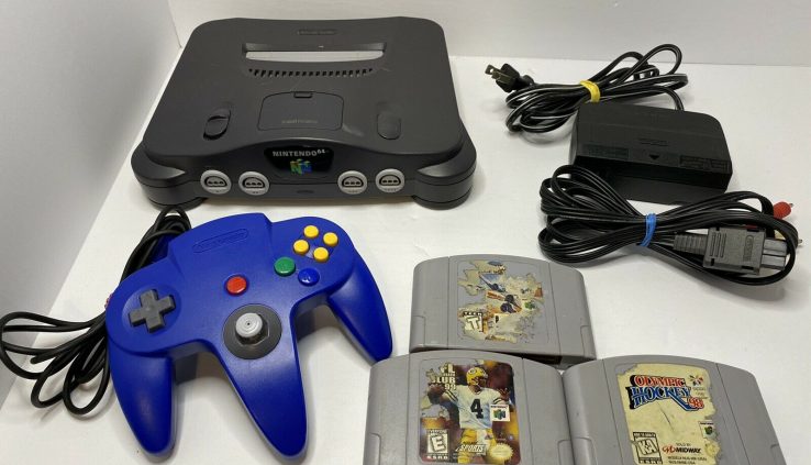 NINTENDO 64 COMPLETE. TESTED AND WORKS
