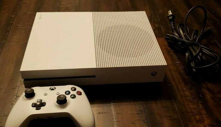 Microsoft Xbox One S 500GB White Console, comprises one white Xbox controller 
