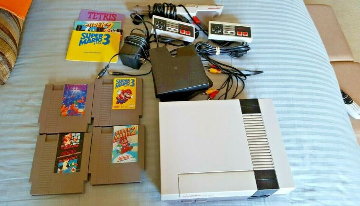NINTENDO NES Console Scheme with Colossal Mario Trilogy Equipment & 2 Controllers Gun