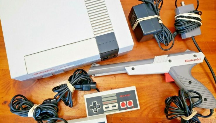 NES 1985 Nintendo Console Total with 2 Controllers & Zapper – Examined/Working!