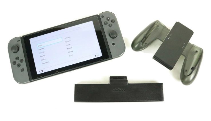 Nintendo Swap 32GB Gray Console (with Gray Joy-Cons) w Joy-Con Charging Grip