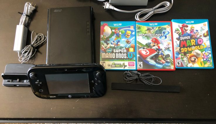 Nintendo Wii U 32GB Console Bundle With Gamepad, Cables & 3 Video games