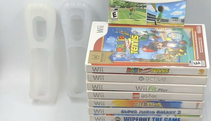 NINTENDO Wii BUNDLE 2 Remotes 2 Nunchucks 10 Games MARIO GALAXY 2