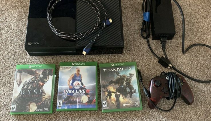 Microsoft 1540 Xbox One 500 GB Console – Dusky With 3 Games