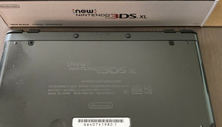 Nintendo Novel 3DS XL 4GB Handheld Draw – Gloomy w/ Pokemon Moon