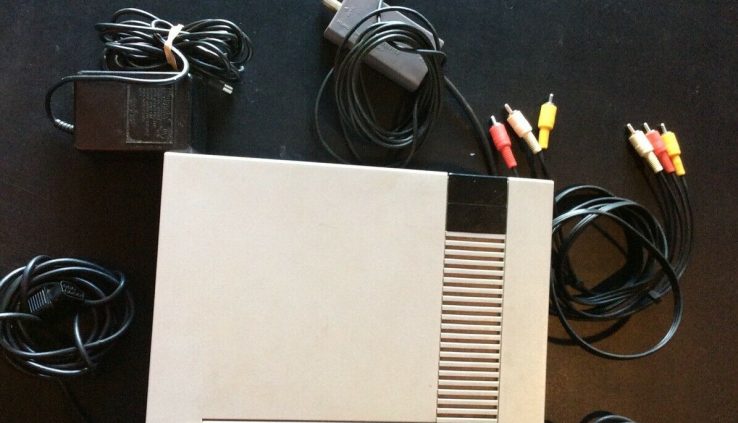 Usual Nes Console with controllers