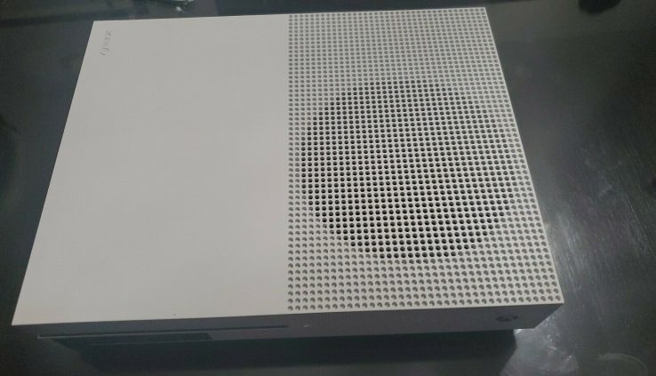 Microsoft Xbox One S Madden NFL 17 Bundle 1TB White Console MINT USED Twice handiest