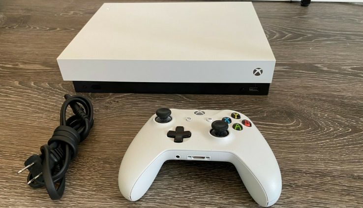 Xbox One X 1tb Robot White Special Edition with Controller
