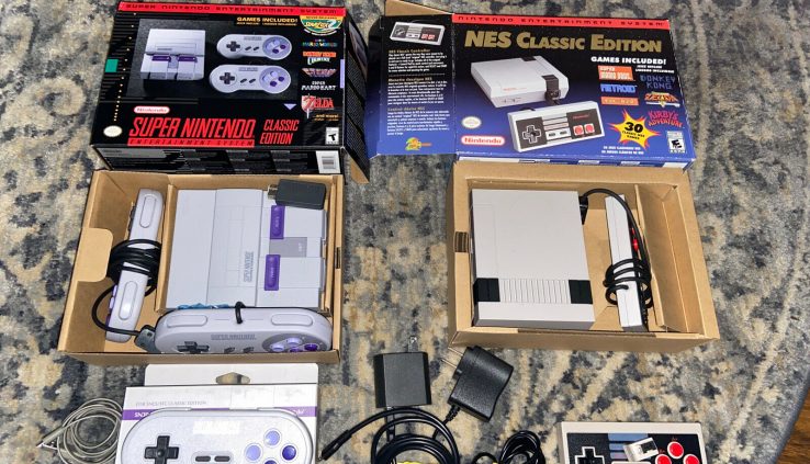 Bundle!Huge NES Traditional Edition And A Traditional Edition Nintendo Mini Bundle!