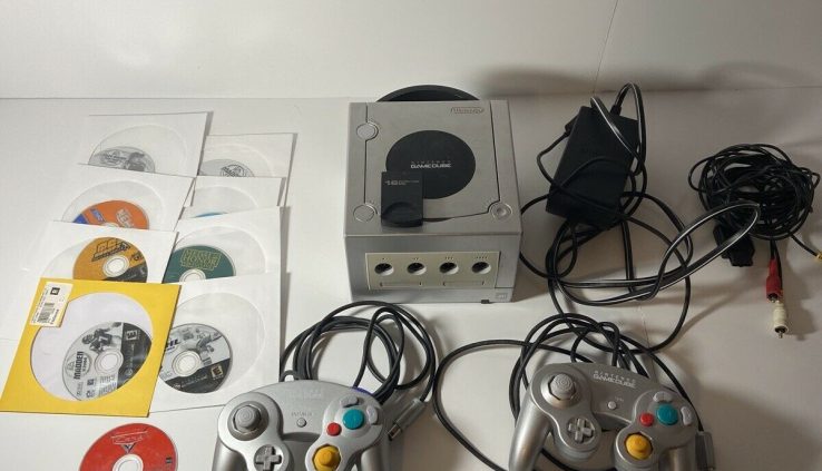Silver Nintendo Gamecube Bundle Examined Working