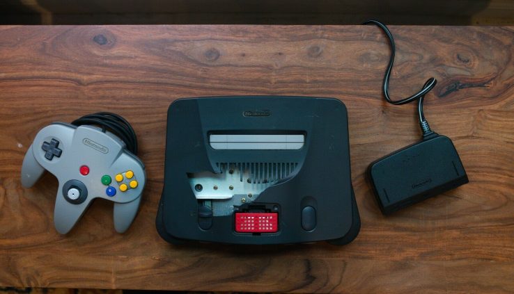 Nintendo 64 + controller