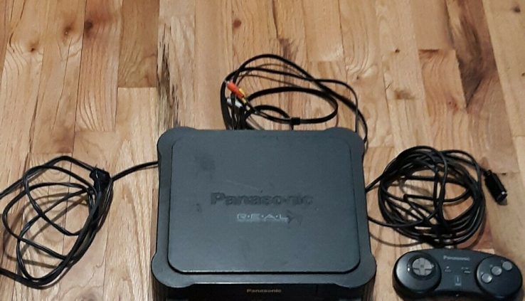 Panasonic Precise 3DO Console Machine FZ-1 Working. Cable, Controller and 11 video games.