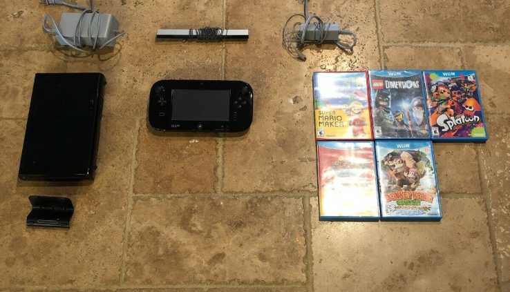 Nintendo Wii U Dusky 32gb Console – With Gamepad and All Cables and 5 Video games