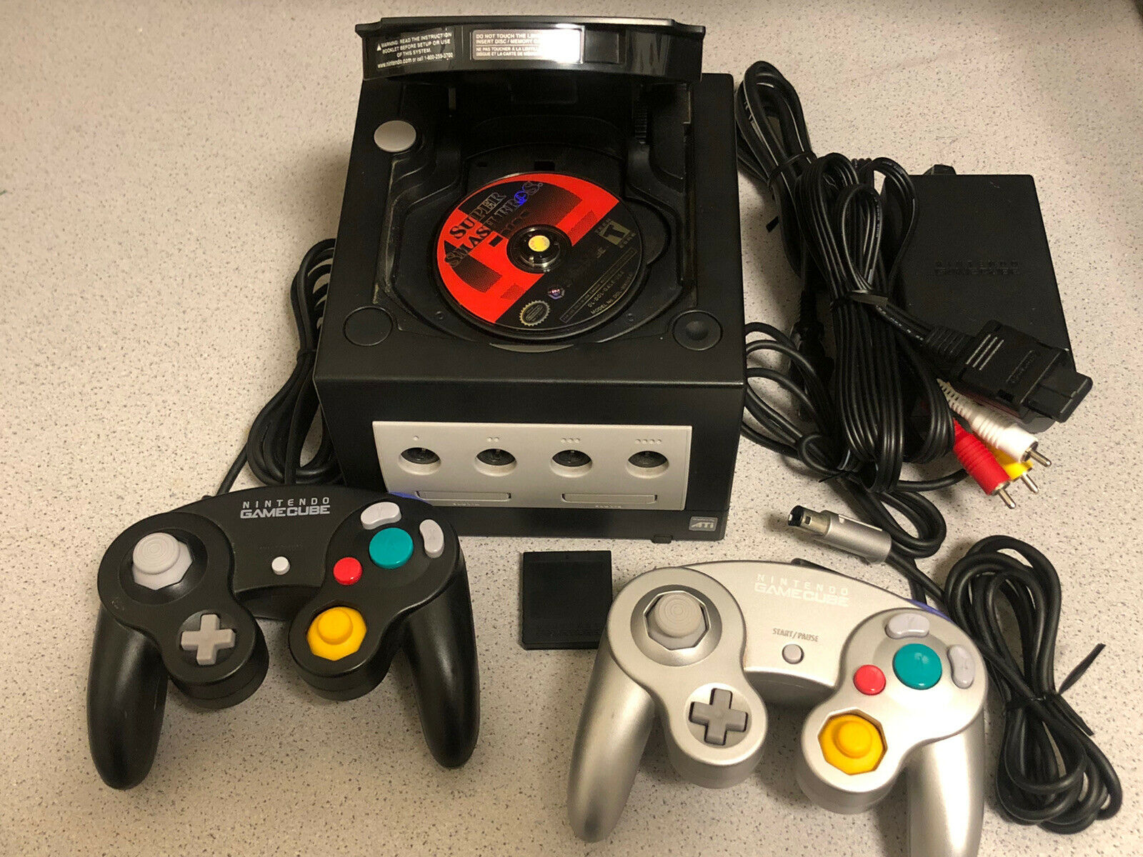 NINTENDO GAMECUBE CONSOLE BUNDLE w/ 2 CONTROLLERS Mario Kart Double