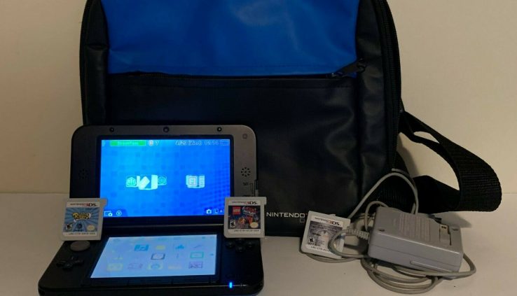 Nintendo 3DS XL Blue Bundle Carrying Case 3 Video games Charger Stylus Examined Working