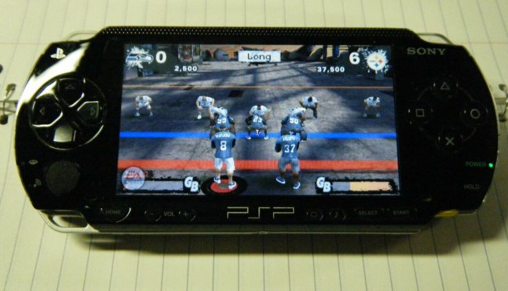 Sony PlayStation Portable PSP-1001 – 1GB Memory Card – Charger – 1 game – Examined