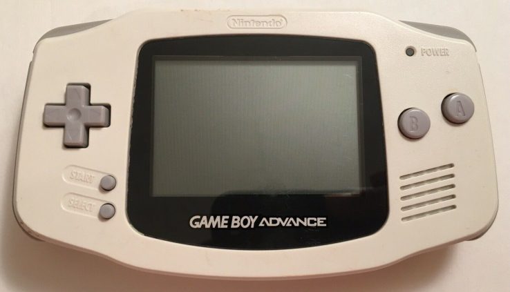 Nintendo Game Boy Attain Handheld Plot – Arctic White – AGB-001
