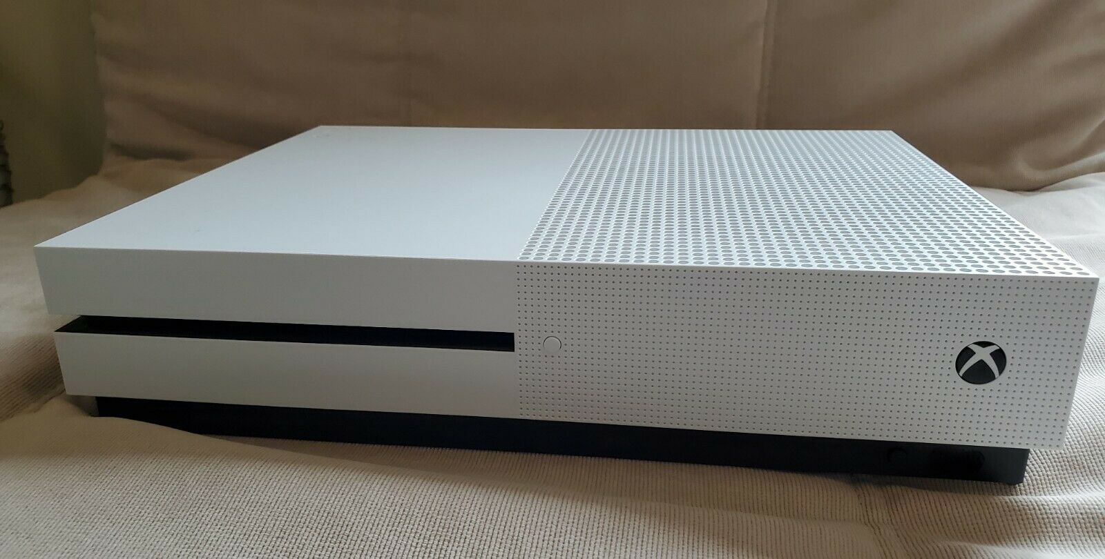 Microsoft Xbox One S 500GB White Console (with one controller ...
