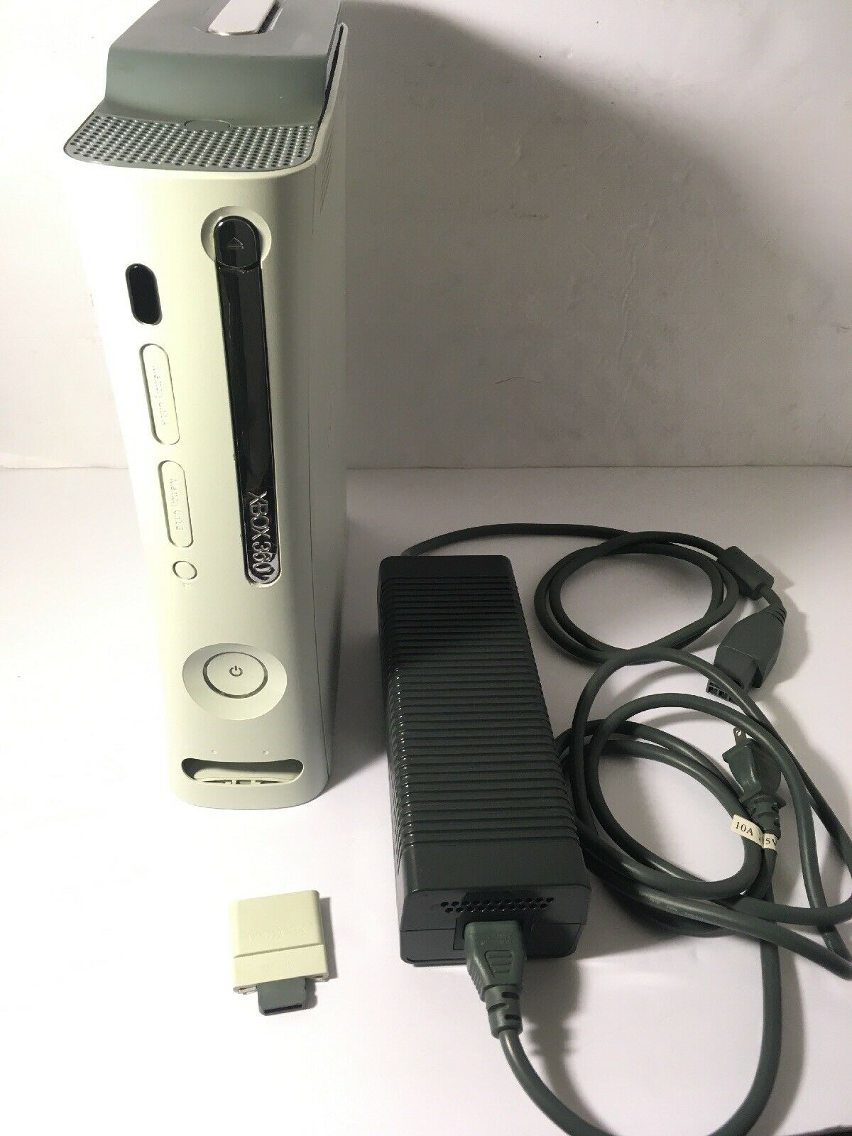 Microsoft Xbox 360 White Gaming Console With 250MB MC & Energy Adapter
