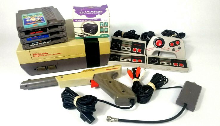 Nintendo (NES) Console Bundle w/ 5 Controllers Tested 4 Video games Zapper nesMAX